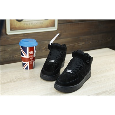 Зимние Nike Air Force из натуральной замши