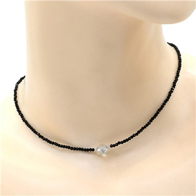 Чокер из шпинели шарик граненый 2мм с подвеской из циркона 8*8мм, 38см