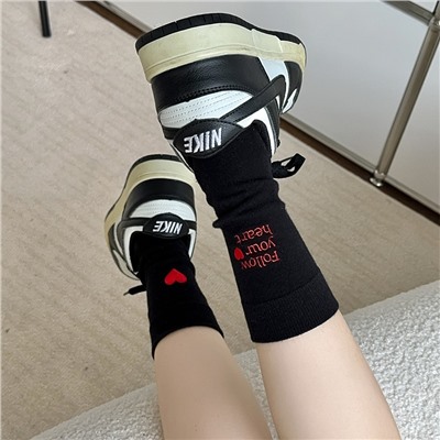 Autumn goods, knee socks for pregnant, internet celebrity, with embroidery, mid-length