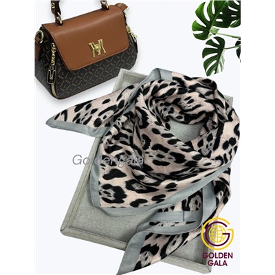 Платок утепленный Леопардовый Арт 3111/10 нежно-розовый с серой каймой