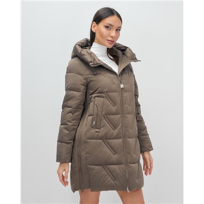 Куртка зимняя женская классическая с капюшоном коричневого цвета 7671K