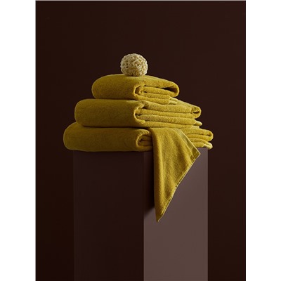 Полотенце для рук цвета охры из коллекции Essential, 50х90 см