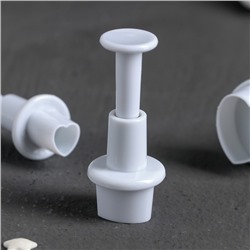 Плунжеры кондитерские «Сердечко», набор 3 шт.: 1.6×1.1 см, 1.4×1 см, 1×1 см, пластик, белые