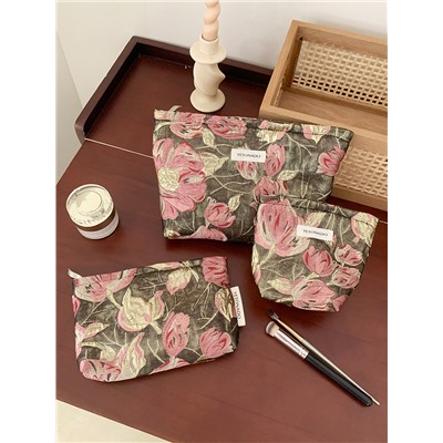 Capacious cosmetic bag, handheld organizer bag to go out, travel bag, liner, with embroidery, flowered, floral print