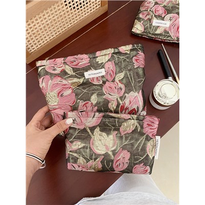 Capacious cosmetic bag, handheld organizer bag to go out, travel bag, liner, with embroidery, flowered, floral print