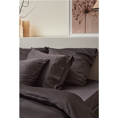 Простыня на резинке из премиального сатина темно-серого цвета из коллекции Essential, 200х200х30 см