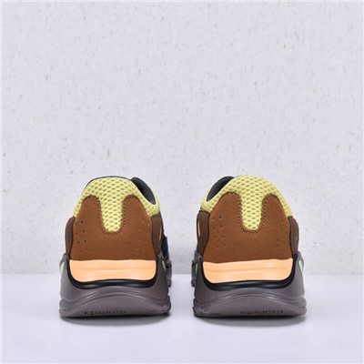 Кроссовки Adidas Yeezy Boost 700 арт 2490