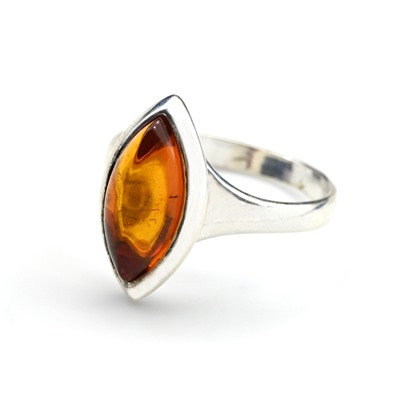 Кольцо с янтарем С925 рис 9*16мм цв.медовый размер 19, 2,7г