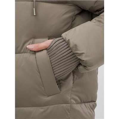 Куртка зимняя женская с мехом и капюшоном тренд коричневого цвета 7658K