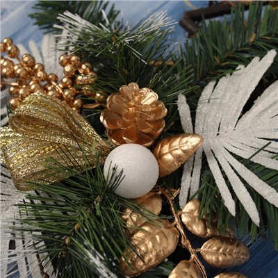 Украшение ёлочное «Зимнее волшебство. Ажурная ветка на ёлке», новогоднее, 31×24 см