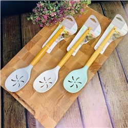 160-121 Силиконовая ложка с прорезями 30 см(х36)