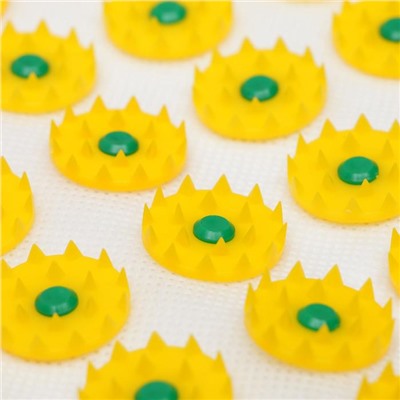 Аппликатор «Кузнецова», 384 колючки, спанбонд, 50×75 см, жёлтый.