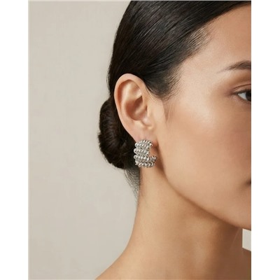 Стильные серьги