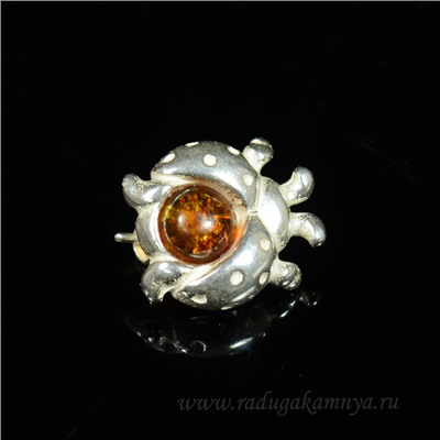 Брошь Божья коровка 15*18мм с янтарём в посеребрении цв.коньячный
