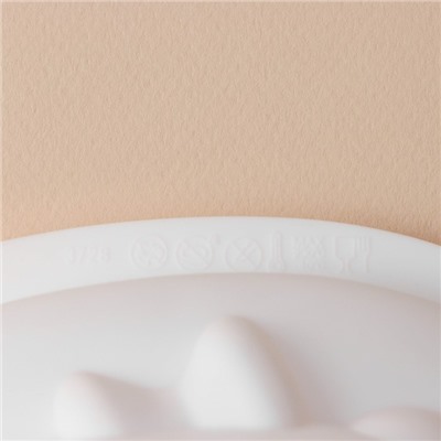 Форма для выпечки и муссовых десертов KONFINETTA «Сердце с бантом», 19×17×6.5 см, силикон, белая