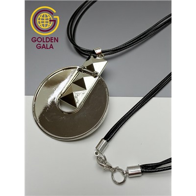 Кулон на кожаном шнурке "Женская грация" Арт КШ2130/26