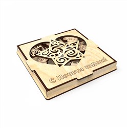 Коробочка с новогодними игрушками (звезда)