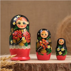 Матрёшка «Рябина», чёрный платок, 3 кукольная, 12 см