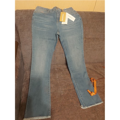 Jeans Mid Rise Easy Bootcut  30/32 и 32/32  Alife & Kickin