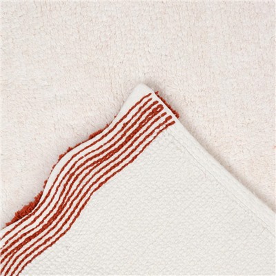 Коврик для ванной с кантом терракотового цвета из коллекции Trendy Ruffles, 50x80 см