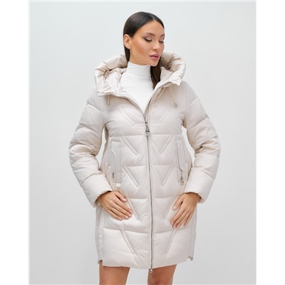 Куртка зимняя женская классическая с капюшоном бежевого цвета 7671B