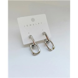 Стильные серьги