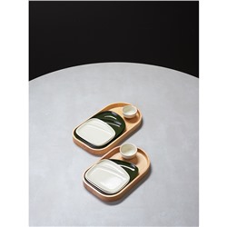 Набор из 4-х сервировочных тарелок на деревянном подносе Sorrento