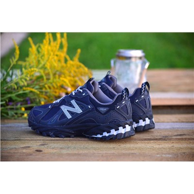 New Balance 610 из прочных смешанных материалов