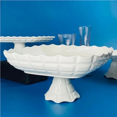 163-053 Квадратная фруктовница 30,5х16см на ножке КОРНЕЛИЯ в под.уп.(х8)Фарфор