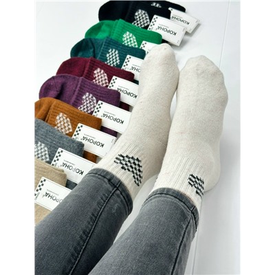 Женские .носки, шерсть Качество супер Размер 36-41 Цена за уп 250р В упаковке 5пар