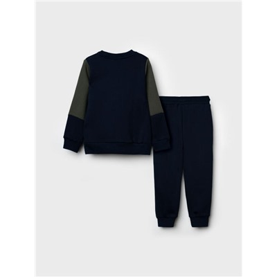 Комплект для мальчика: толстовка, брюки