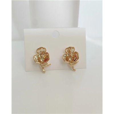 Стильные серьги