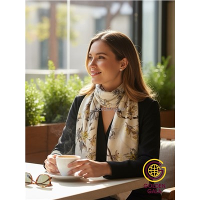 Платок утепленный "Цветы яблони" Арт 2025/03 (молочный)