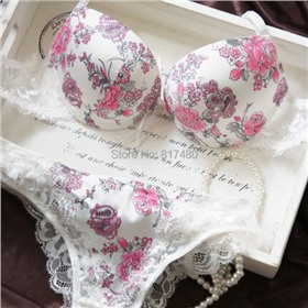 Нижнее белье для всей семьи по очень приятным ценам.