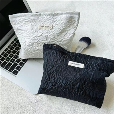 White capacious cosmetic bag, handheld organizer bag to go out, travel bag, liner