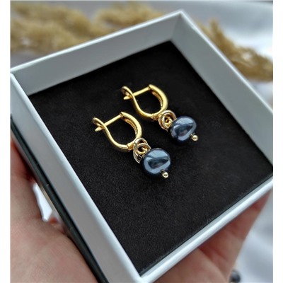 Серьги с темным жемчугом короткие