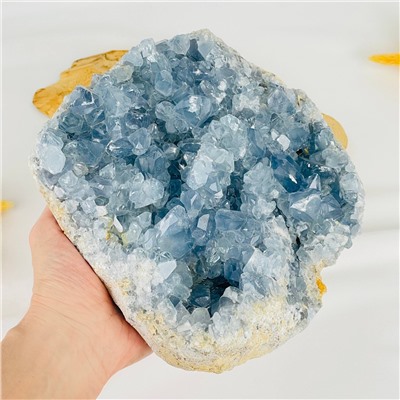 Радуга Самоцветов Друза Целестина на подставке