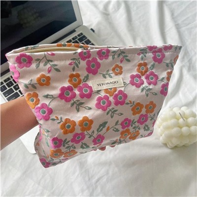 Brand capacious cosmetic bag, handheld storage bag, small clutch bag to go out, flowered