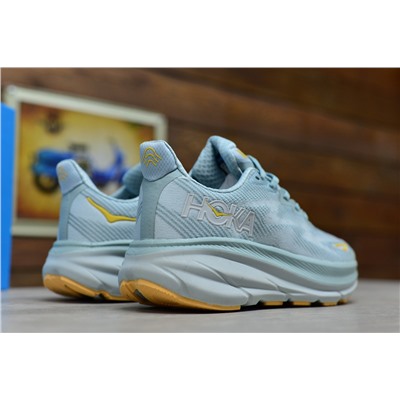 HOKA Clifton 9