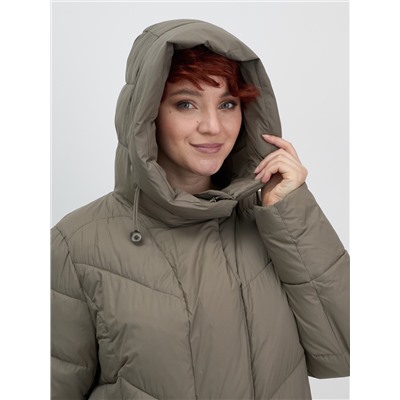 Пальто зимнее утепленное с капюшоном женское светло-коричневого цвета 7628SK