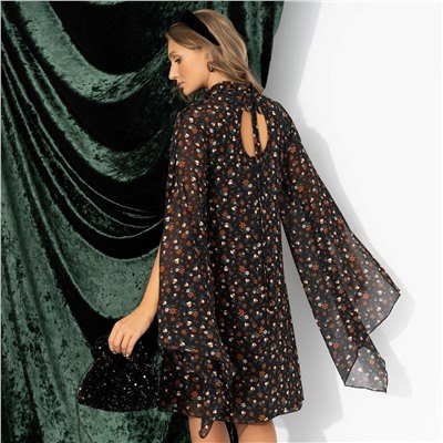 Платье с акцентными рукавами, Стильная эйфория