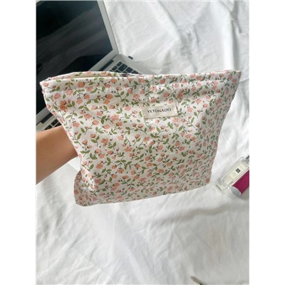 Fresh capacious cosmetic bag, handheld organizer bag, wallet, high-end