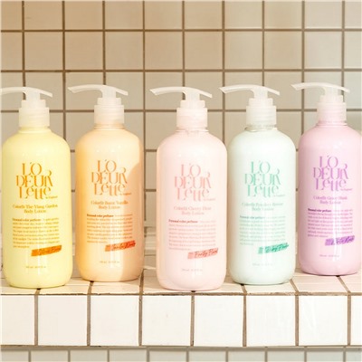LODEURLETTE Парфюмированный лосьон для тела c ароматом детской присыпки / In England Colorfit Powdery Breeze Body Lotion, 500 мл