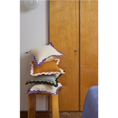 Чехол на подушку с контрастным кантом зеленого цвета из коллекции Trendy Ruffles, 40х40 см