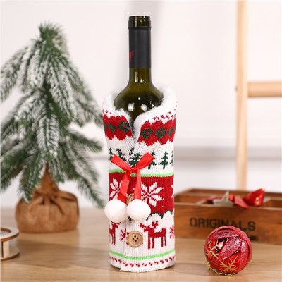 Чехол вязаный для бутылки "Пальто с воротником" (Вид: Рисунок с елками)