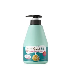 Лосьон для тела с ароматом дальгона Kwailnara Dalgona (Suga candy) Milk Body Lotion, Welcos, 560 г