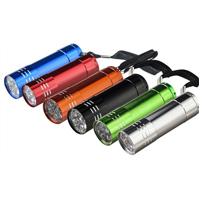 Сверхкомпактный LED-фонарик (синий) - Питание от трех батареек типа AAA. Мощность - 9 Вт (9 светодиодов х 1 Вт). Вес - всего 23 г. Отличный вариант яркого и дешевого фонарика на каждый день! №103