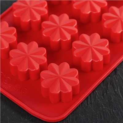 Форма для шоколада Доляна «Цветочки», силикон, 21×10×2 см, 15 ячеек, цвет МИКС