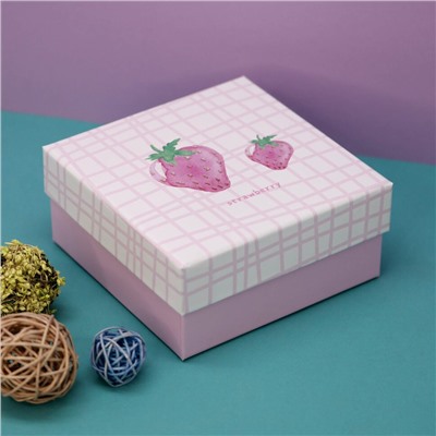 Подарочная коробка «Two strawberry», 18*18*8.5