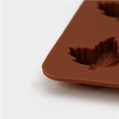 Форма для украшений Доляна «Кленовый сироп», силикон, 19,5×17,7×1 см, 18 ячеек, цвет коричневый